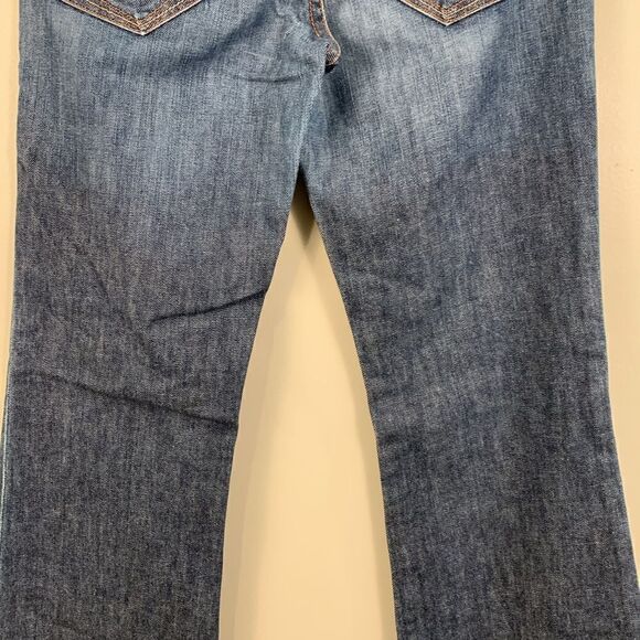 Salt Works jeans Avenue A low rise flare woman’s size 28 medium wash blue denim - Picture 9 of 10